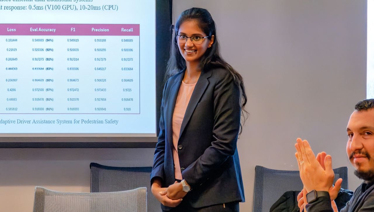 ⚡Wrapping up months of research into a two-minute talk! 🎤
